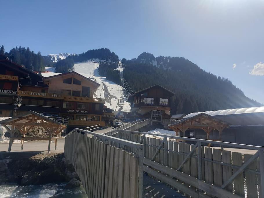 Appartement Pour 4 Personnes Au Pied Des Pistes Chatel Exterior photo